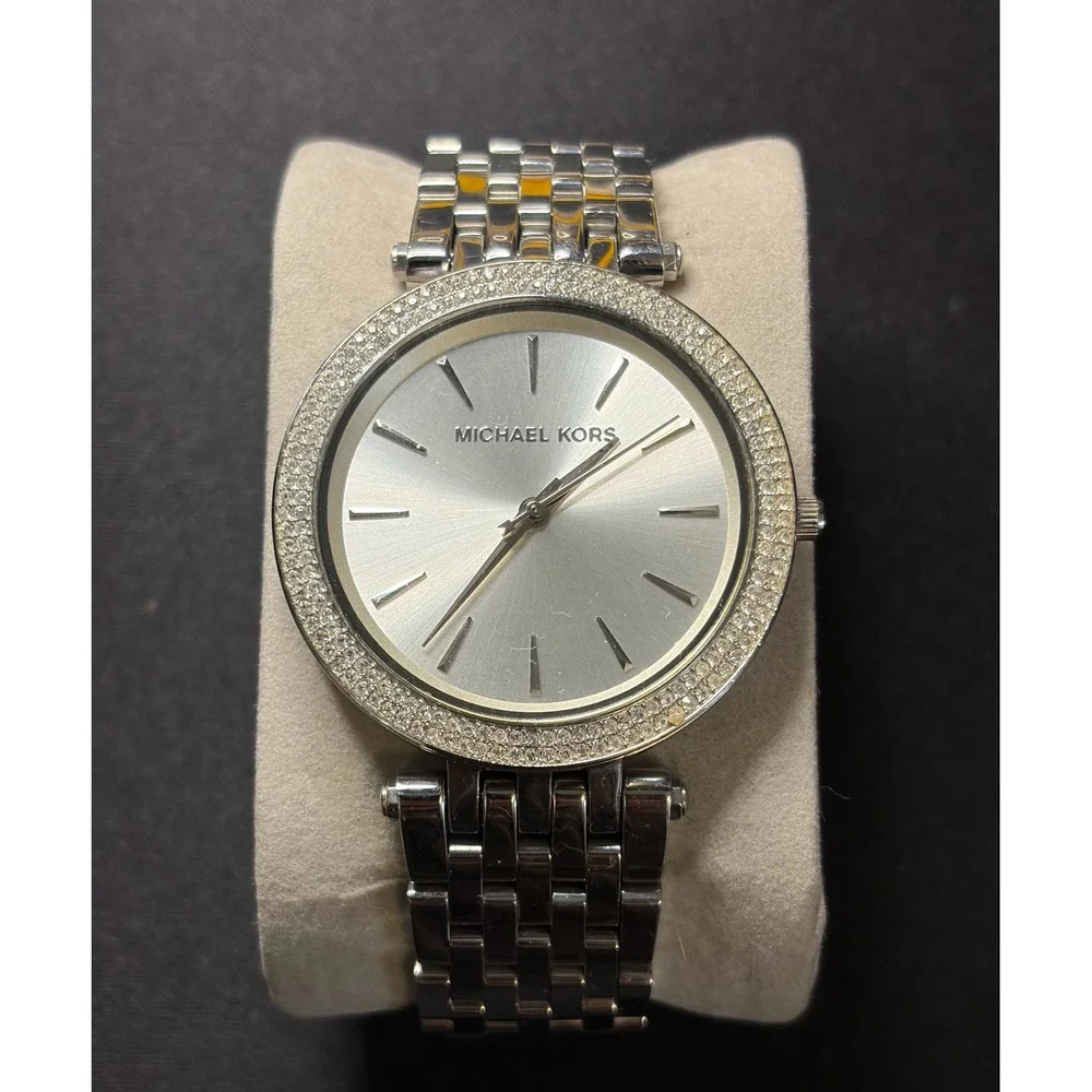 Michael Kors Darci Watch Women Silver Crystal Pave Bezel MK-3190 Wristwatch
